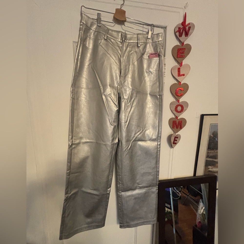 NWT Silver Straight Leg Women's pants Sz L